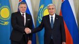 Казахстан готов экспортировать в Словакию нефть, газ и уран — Токаев